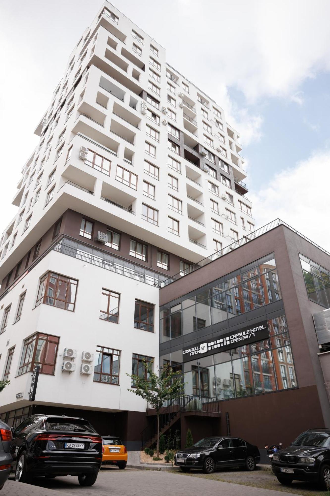 Capsule Hotel Constellation 91 Lviv Exterior photo